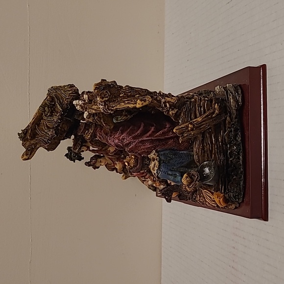 Nativity from the Goldenvale Collection - Picture 6 of 17